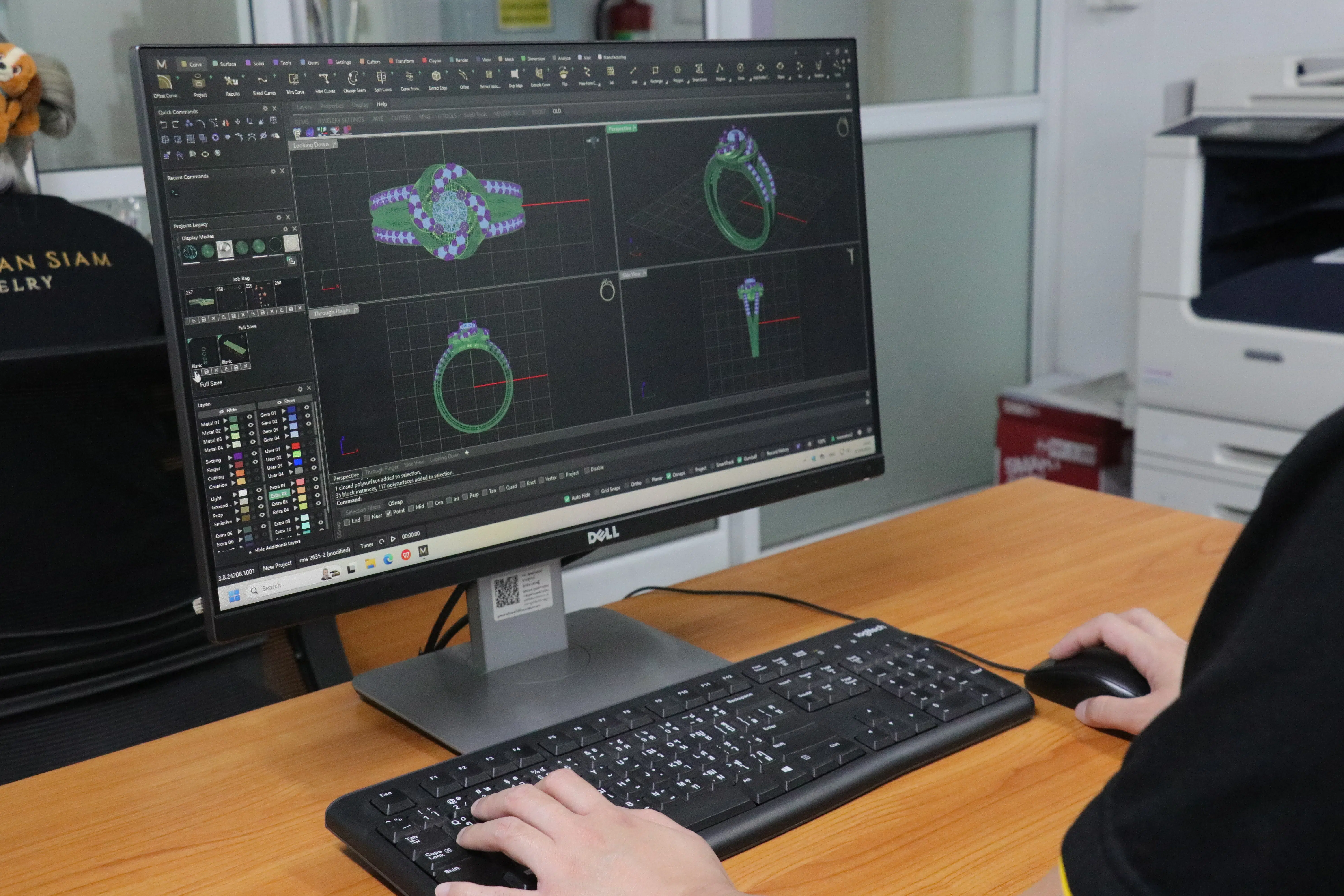 CAD software interface showing 3D jewelry model design